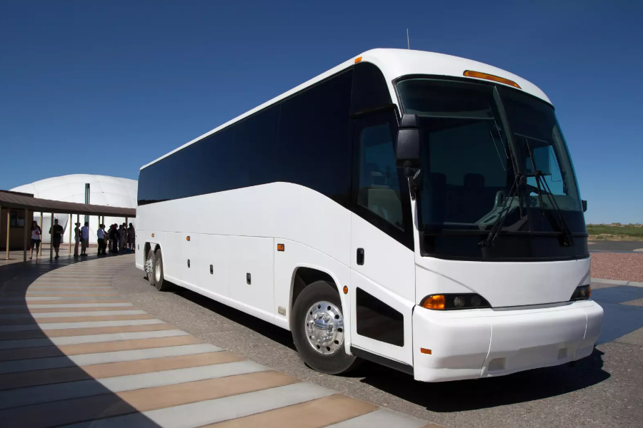 What are Benefits of Coach Bus