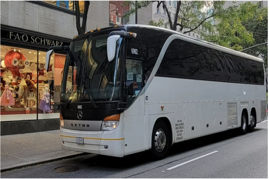 What are the benefits of charter bus service in NYC